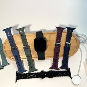 Apple Watch Series 7 GPS, 45mm Midnight Aluminum Case with Midnight Spor…